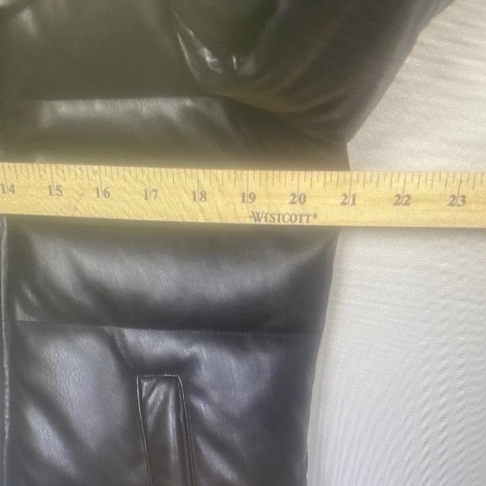 Levi’s Black Faux Leather Moto Puffer Jacket Women’s Sm Biker Streetwear Coat - Picture 12 of 12